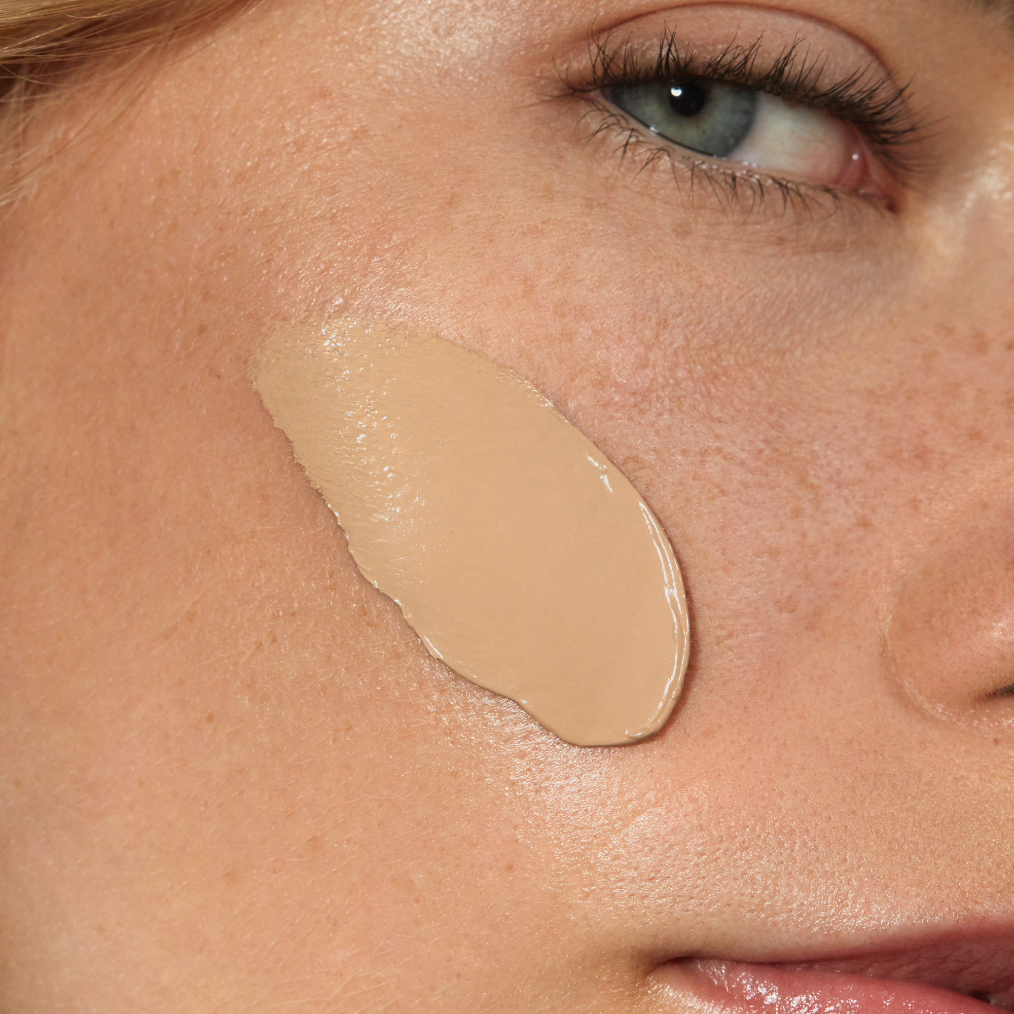 Skinonym Halbmattierende Foundation - Sand 40